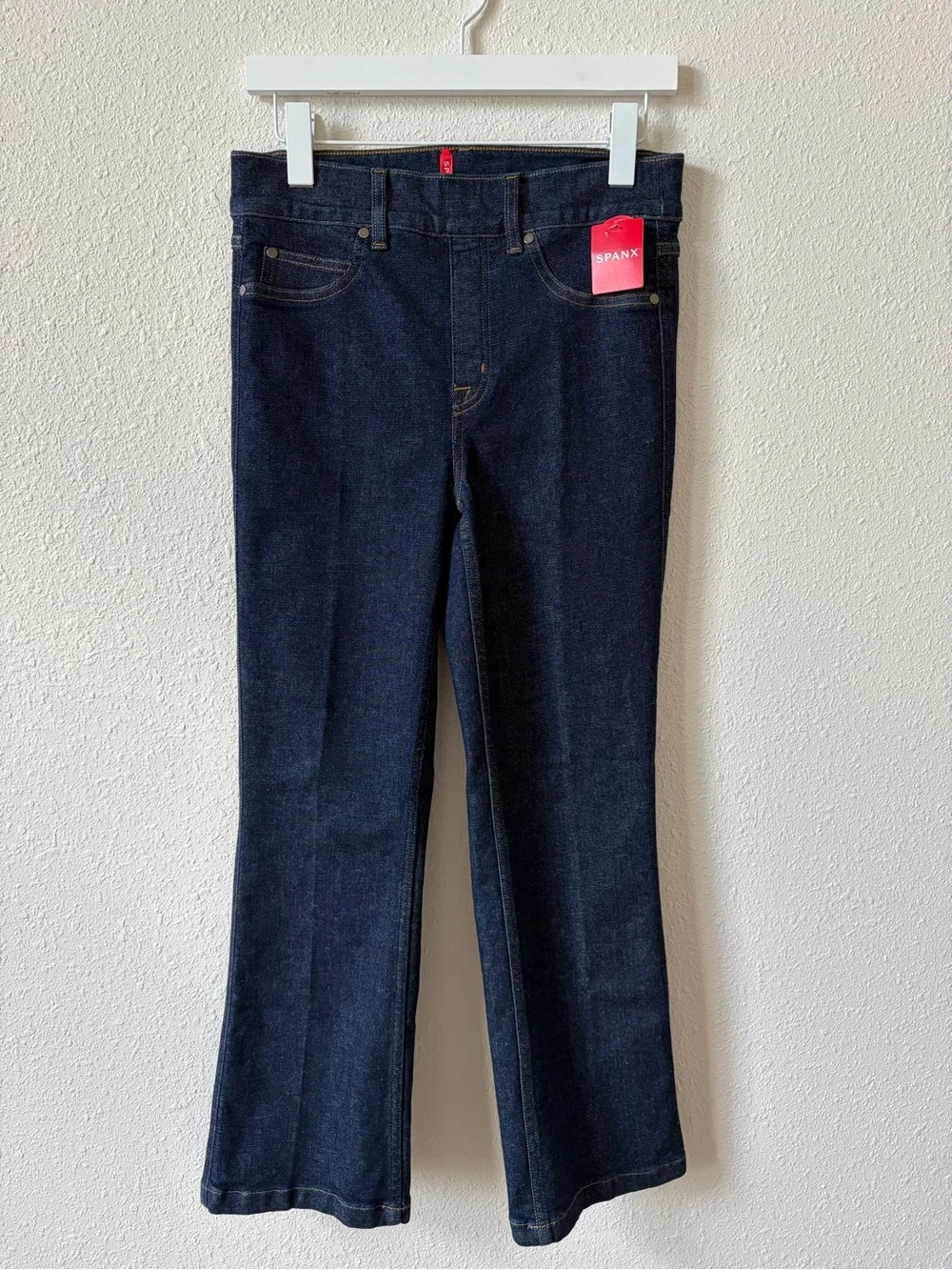 SPANX EveryWear Pull On Kick Flare Jeans Size Medium Raw Indigo